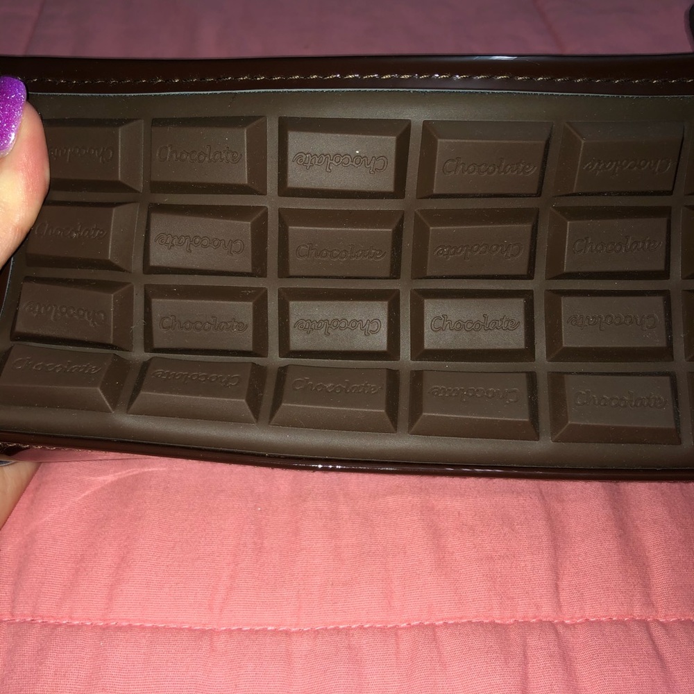 Chocolate Pouch